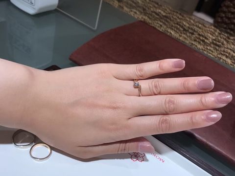 【杢目金屋(もくめがねや)の口コミ】 指輪のデザイン
とにかく1番初めに出て来る言葉は、ゴージャスです。
ピン…