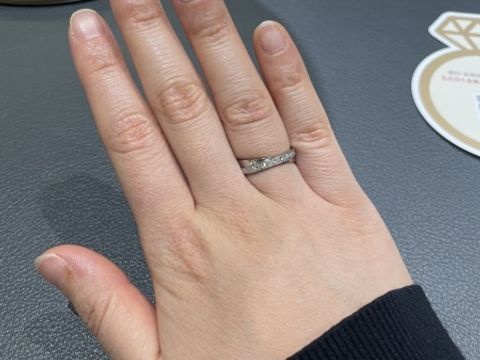 【YUKIZAKI BRIDAL(ユキザキブライダル)の口コミ】 クロスしているデザインがあまり他にはなかったです。プラチナもダイヤも…