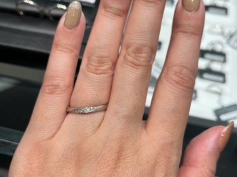 【ラザール ダイヤモンド(LAZARE DIAMOND)の口コミ】 ダイヤモンドありでウェーブ等のデザインがあるものを候補に探していまし…