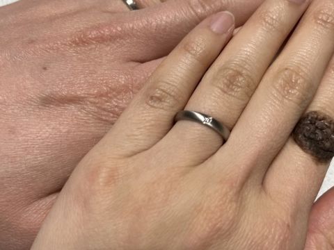 【FISCHER(フィッシャー)の口コミ】 指輪の素材はプラチナにしました。鍛造製法で作られており強度と付け心地…