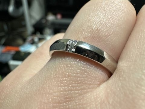 【アイプリモ(I-PRIMO)の口コミ】 メンズ向けでダイヤが入っているものを希望の場合、この指輪がおすすめで…