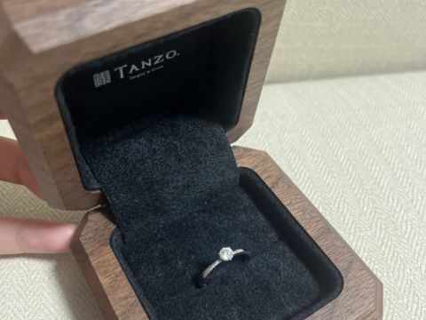 【TANZO.(鍛造指輪)の口コミ】 プロポーズをしてもらったとき、ダイヤモンドだけもらい後日店舗の方でリ…