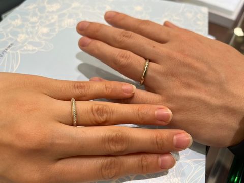 【ヴァンドーム青山(VENDOME AOYAMA)の口コミ】 プラチナとピンクゴールドの両方が使用されたデザインのため、肌馴染みが…