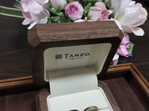 【TANZO.(鍛造指輪)の口コミ】 まず、製法が鍛造製法なため長くつける指輪として適していると感じました…