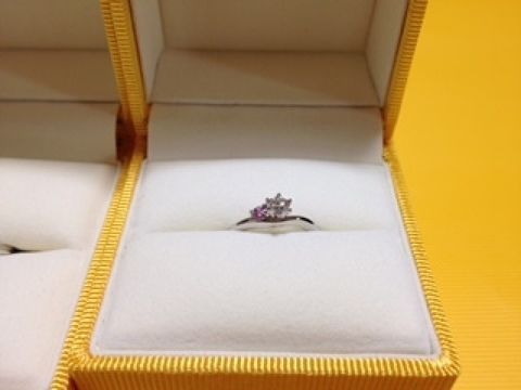 【ケイウノ ブライダル(K.UNO BRIDAL)の口コミ】 指輪購入から入籍まで3ヶ月程しかなかったため、婚約指輪の購入は考えてい…
