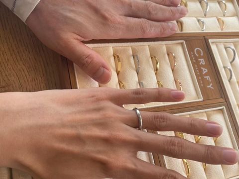 【CRAFY(クラフィ)の口コミ】 ブランド物にもあまり興味がないタイプなので、あまりピンとこず、友人が…