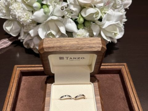 【TANZO.(鍛造指輪)の口コミ】 指輪探しをするうちに、お互いの理想の指輪が見えてきました。既製品だと…