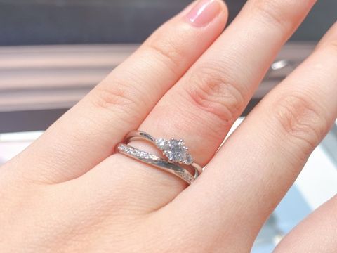 【アイプリモ(I-PRIMO)の口コミ】 婚約指輪とのデザインの相性や指にフィットするかどうかで決めました
今回…