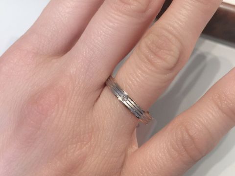 【LANVIN(ランバン)の口コミ】 表面がプラチナで裏面が18金ゴールドのコンビネーションリングでしたが、…