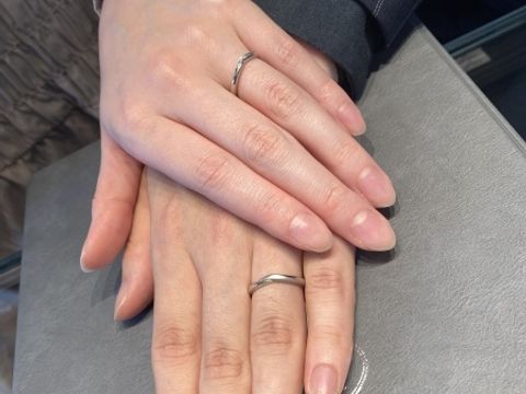 【エクセルコダイヤモンド(EXELCO DIAMOND)の口コミ】 色んな店舗に行ったり、デザインなど様々探していましたが、担当の方が色…