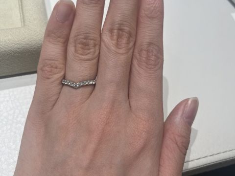 【和光ブライダルブティックギンザの口コミ】 ダイヤモンド付きで、ゴージャスなのものが良かったのでこの結婚指輪を最…