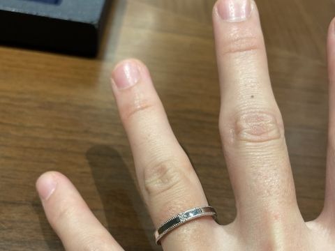 【エクセルコダイヤモンド(EXELCO DIAMOND)の口コミ】 色々な指輪をつけましたが、ここでは、リングの形を重視して選択肢を絞っ…