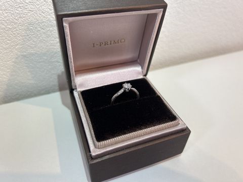 【アイプリモ(I-PRIMO)の口コミ】 華奢なデザインで、必要以上に派手さがないので、普段使いしやすいデザイ…