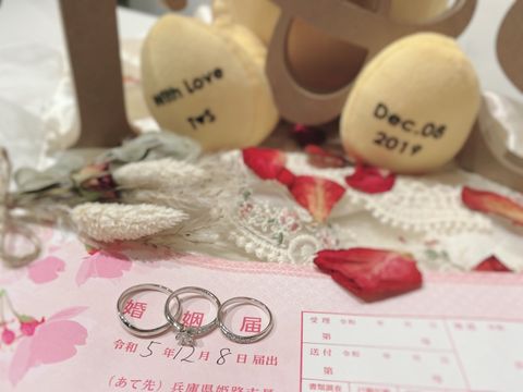 【宝寿堂(ほうじゅどう)の口コミ】 男女とも、少しVラインになっているので、指が長く綺麗に見えるデザインだ…