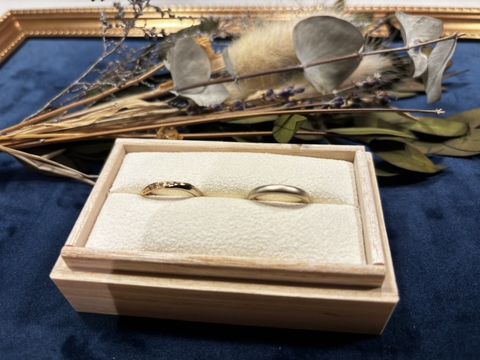 【atelier CraM(アトリエ クラム)の口コミ】 自分たちで作ることのできる指輪が沢山ありました。今回はセミオーダーで…