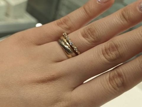 【AbHeri(アベリ)の口コミ】 結婚指輪と重ね付けできるか、普段使いして目立ちすぎないか、自分自身に…