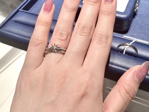 【銀座ダイヤモンドシライシの口コミ】 初めて婚約指輪を探しました。ゼクシィアプリにて、友達にオススメされた…