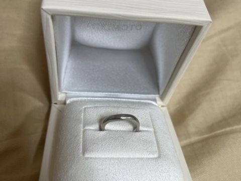 【MIKIMOTO(ミキモト)の口コミ】 シンプルな指輪にしました。
ダイヤがついているものと迷いましたが、結婚…