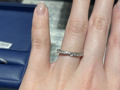 【銀座ダイヤモンドシライシの口コミ】 何が好きかを探る段階でした。多く種類があるので、色々な形状のものを試…