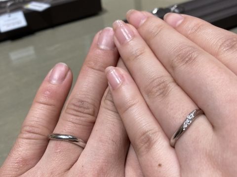 【アイプリモ(I-PRIMO)の口コミ】 はめた時のフィット感が良くて、購入しました。
デザインは、王道ですが長…