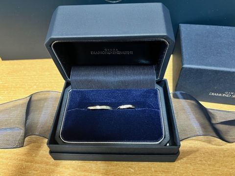 【銀座ダイヤモンドシライシの口コミ】 ダイヤモンドの数は割と控えめなのですが、独自の止め方をしているらしい…