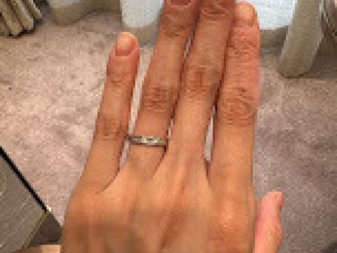 【MIKIMOTO(ミキモト)の口コミ】 まっすぐ太めなリングで指につけたときに存在感があります。私の骨格には…