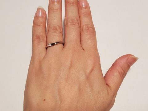 【俄(にわか)の口コミ】 夫婦共に指が太くて短いのがコンプレックスで、少しでも指が綺麗にみえる…