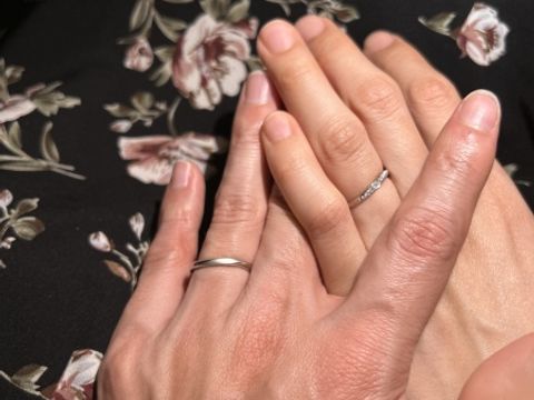 【4℃ BRIDAL(ヨンドシーブライダル)の口コミ】 男性用はマッド加工、女性用はダイヤのグレードアップをしているところで…