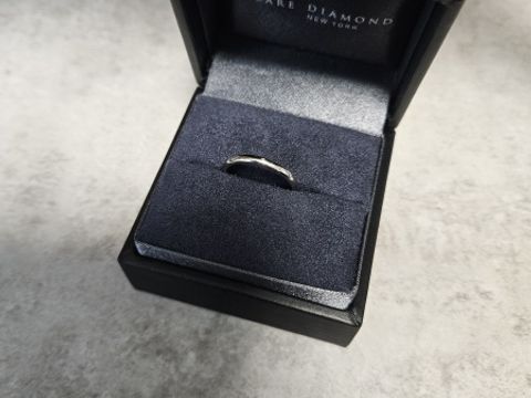 【ラザール ダイヤモンド(LAZARE DIAMOND)の口コミ】 つけ心地のよい指輪が多かったです。ペアの結婚指輪でも、男性のほうが少…