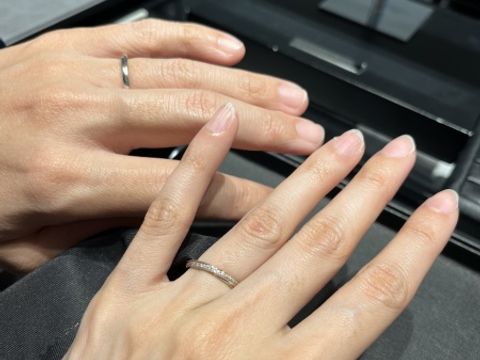 【エクセルコダイヤモンド(EXELCO DIAMOND)の口コミ】 ウェーブ型かストレート型で探していたところ、私の手の形に合う緩やかな…