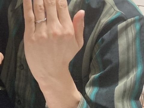 【ラザール ダイヤモンド(LAZARE DIAMOND)の口コミ】 普段スーツを着用して仕事をするため、スーツに合うシンプルなデザインを…