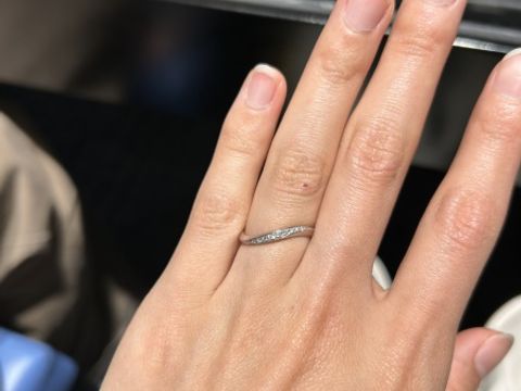 【エクセルコダイヤモンド(EXELCO DIAMOND)の口コミ】 他のお店にないほどのウェーブ具合で、指にしっくりフィットしつけている…