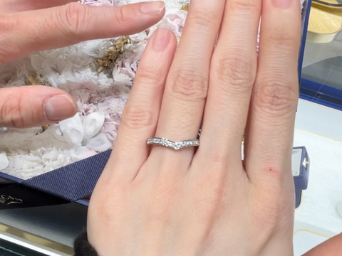 【ショーメ(CHAUMET)の口コミ】 ショーメの指輪はどのデザインも素敵でした。VかUの形の指輪が気になって…