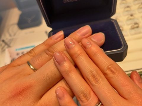 【銀座ダイヤモンドシライシの口コミ】 元々ファッションでも指輪をしたことが無かったため、結婚指輪の選びが全…