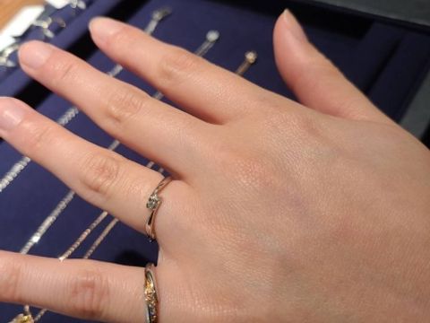 【LOVE NOTESの口コミ】 試着したのみで購入はしていませんがピンクゴールドとプラチナのツートン…