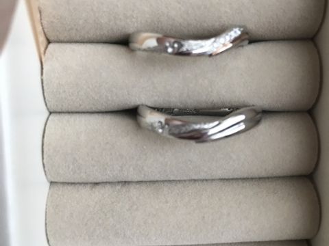 【JEWELRY  KAMATA(ジュエリーかまた)の口コミ】 まだ入籍をしていないのですが
指輪は入籍前には欲しいと話していたので
…