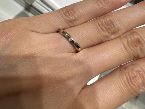 【アイプリモ(I-PRIMO)の口コミ】 とてもシンプルな指輪でダイヤが小さいので日常使いしやすいなと思いまし…