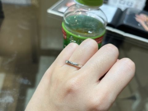 【杢目金屋(もくめがねや)の口コミ】 合わせる金属の色や種類で指輪の雰囲気ががらっと変わったので、自分たち…