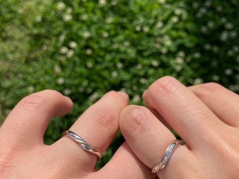 【ケイウノ ブライダル(K.UNO BRIDAL)の口コミ】 指を長く見せてくれるV字型で探していました。店舗で見たときにデザインが…