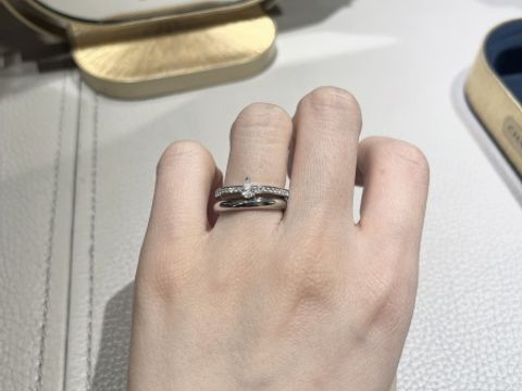 【ショーメ(CHAUMET)の口コミ】 婚約指輪をエタニティリングにするか、一粒ダイヤのものにするか悩んでい…