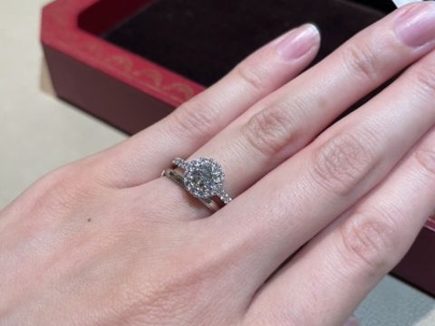 【カルティエ(Cartier)の口コミ】 婚約指輪と重ね付けができる、かつ着けっぱなしにできるデザインで探して…