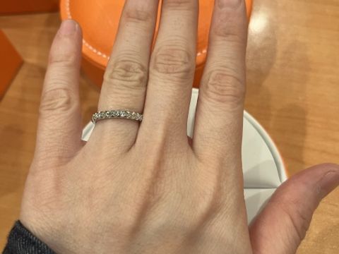 【CHRISTIAN BAUER(クリスチャンバウアー)の口コミ】 ジャパンセレクションのモデルで女性らしいデザインです。
元々幅が細めの…