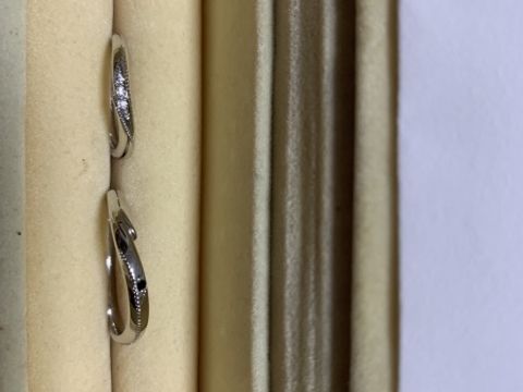 【エクセルコダイヤモンド(EXELCO DIAMOND)の口コミ】 とにかくシンプル。という感じで見学だけで行きました。
ダイヤモンド無し…