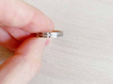 【Mariage ent(マリアージュエント)の口コミ】 素材がプラチナで、アレルギーが出にくいということと、
来店時の価格が予…