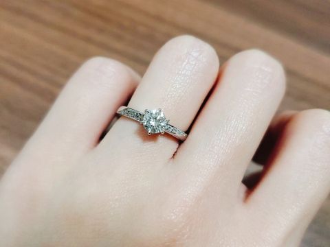 【宝寿堂(ほうじゅどう)の口コミ】 母から譲り受けた婚約指輪があったので、リフォームという形でセンターダ…