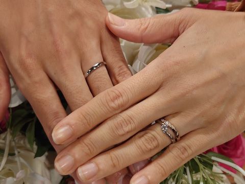 【TANZO.(鍛造指輪)の口コミ】 自分たちが好きなデザインを店員さんと相談しながら決められたので、自分…
