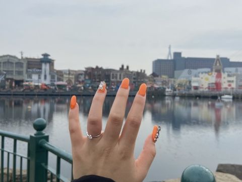 【アイプリモ(I-PRIMO)の口コミ】 リングが捻れてあてとても可愛い。ダイヤがどの角度から見てもキラキラと…