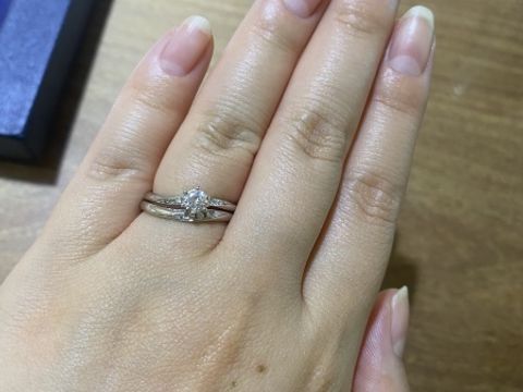 【Ponte Vecchio(ポンテヴェキオ)の口コミ】 ウェーブのものが良く、探していました。手が長くないので、少しでも指が…