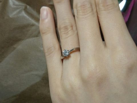 【ケイウノ ブライダル(K.UNO BRIDAL)の口コミ】 デザイナーがその場でデザインしてくれるので、指輪に込める想いも自由に…