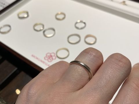 【杢目金屋(もくめがねや)の口コミ】 指輪のデザインは個性的で自分たちらしさがあるものが良いなと思いました…